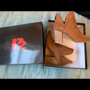 BRAND NEW wedgie fo-sauce heels!